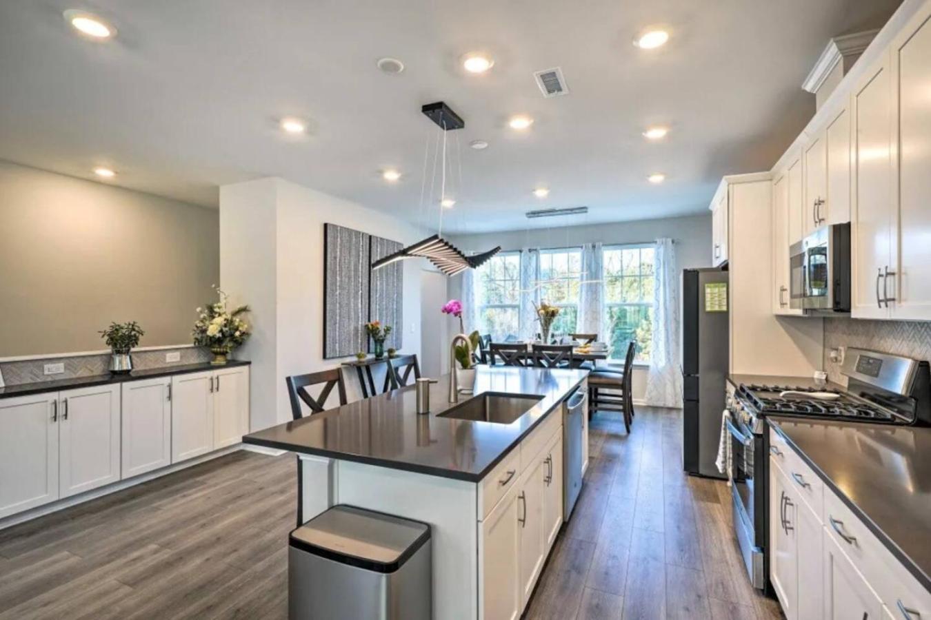 The Villas Buckingham 10 Mins To Rdu Airport Duke Downtown Durham Exteriör bild