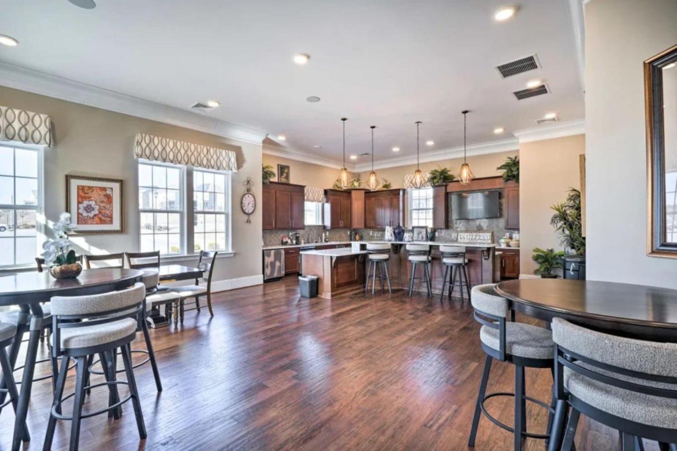 The Villas Buckingham 10 Mins To Rdu Airport Duke Downtown Durham Exteriör bild