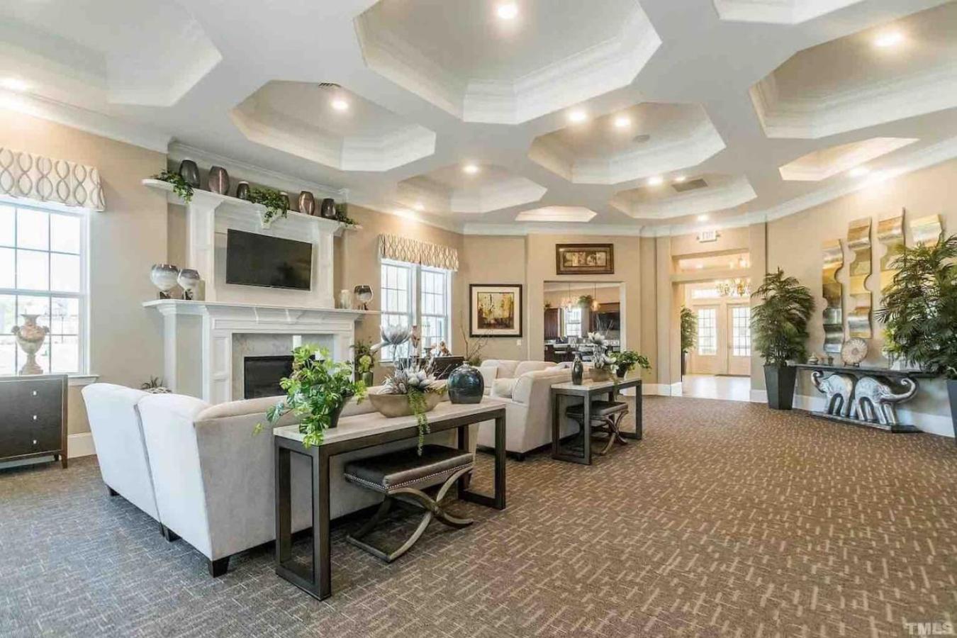 The Villas Buckingham 10 Mins To Rdu Airport Duke Downtown Durham Exteriör bild