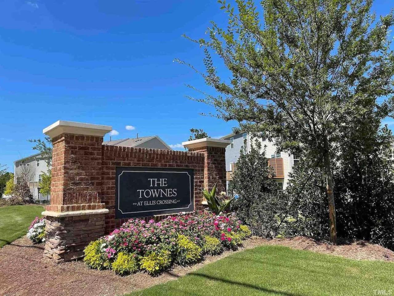 The Villas Buckingham 10 Mins To Rdu Airport Duke Downtown Durham Exteriör bild