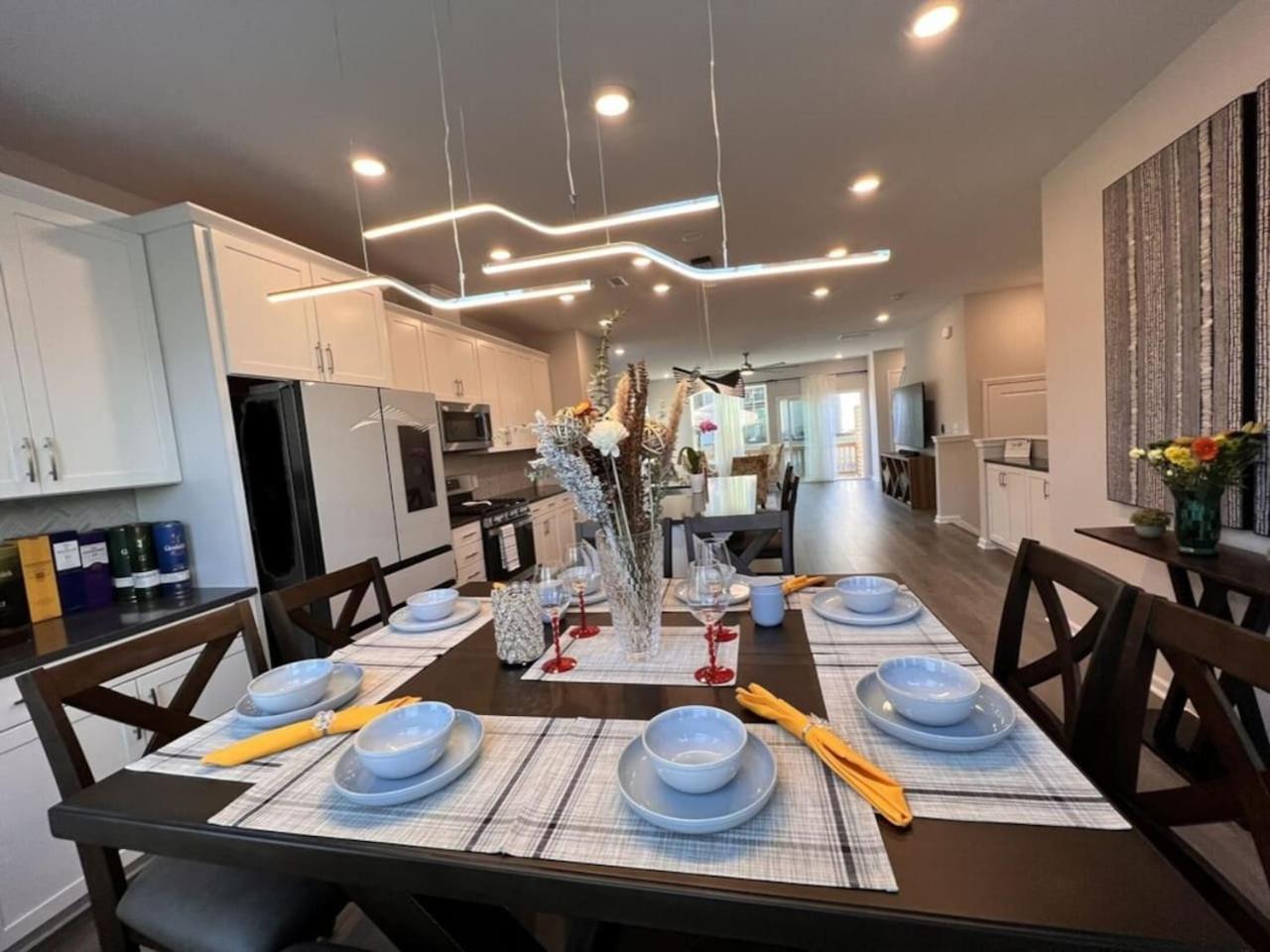 The Villas Buckingham 10 Mins To Rdu Airport Duke Downtown Durham Exteriör bild
